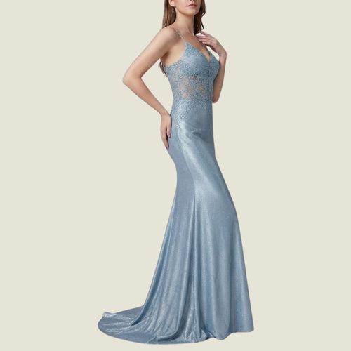 Himmelsblå Galaklänning med Spetsliv och Skimmer