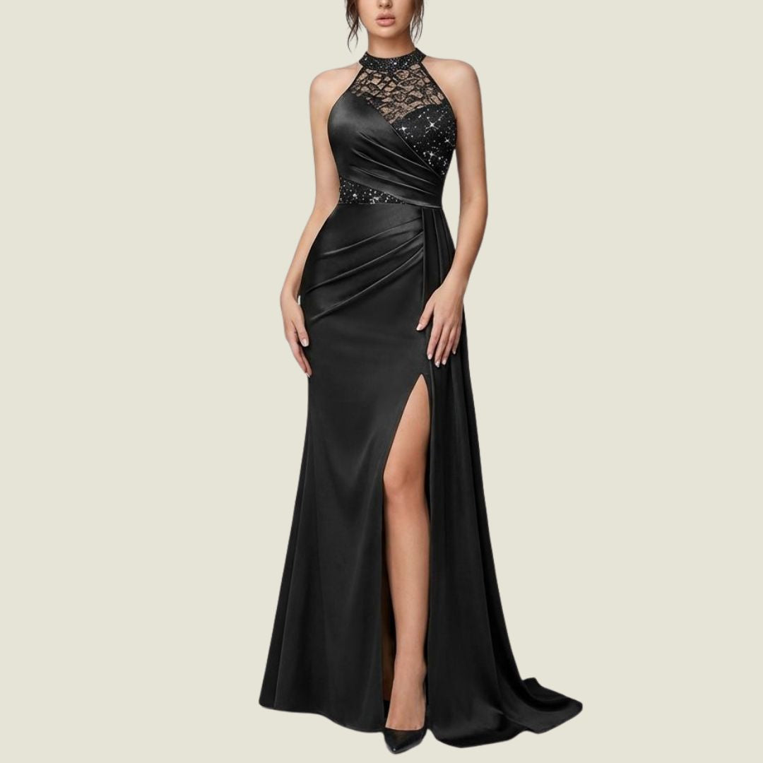Svart Satinbalklänning med Halternecknow och Glittrande Spetsdetaljer